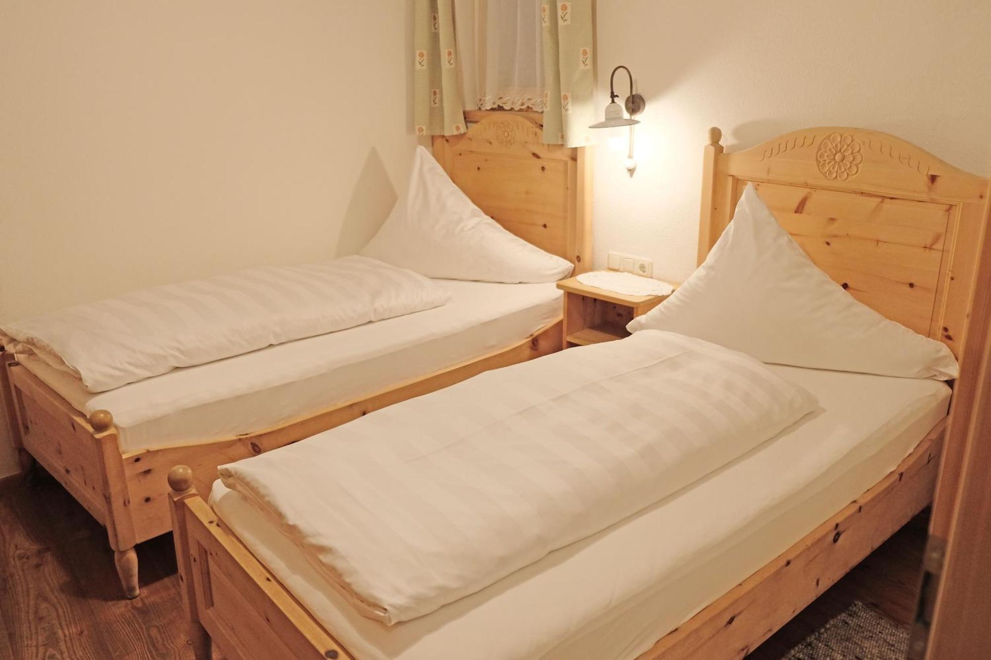 Hotel Garni Hubertushof Fiss Habitación foto