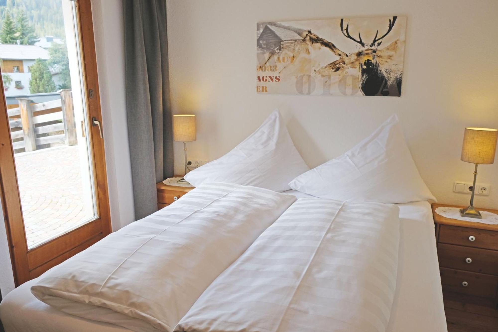 Hotel Garni Hubertushof Fiss Habitación foto